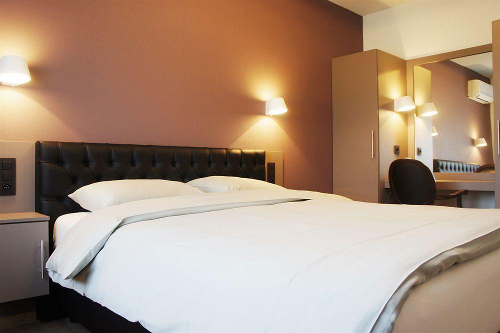 Belrom Hotel Sint-Truiden Exteriér fotografie